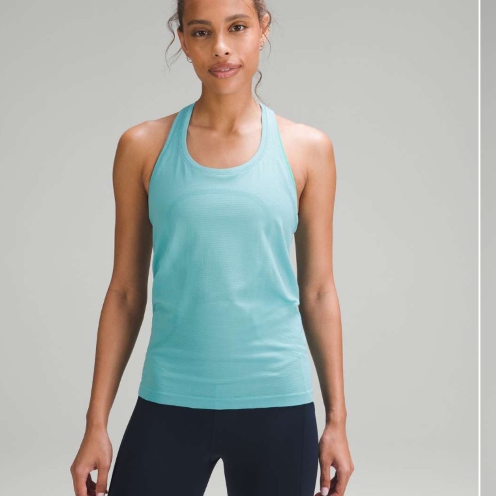 • Lululemon • Women’s Swiftly Tech Racerback Tank Top
Teal / Blue 4